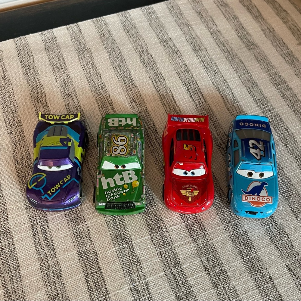 Lighting McQueen - Dinco - Tow Car - HtB - Disney CARS Movie Cars - Set of 4